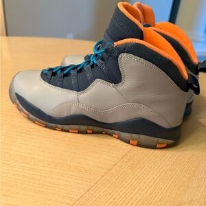 Jordan Kids Sneakers - Gray, Orange, and Blue Bobcats size 7 mens